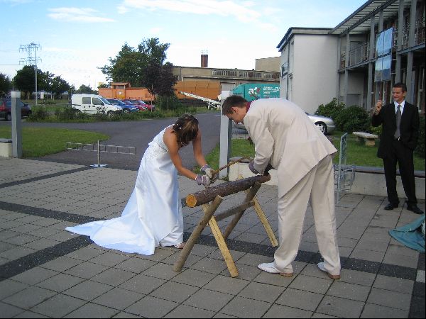 Hochzeitsparty von Cati & Christian (06-08-2005) - Picture 03 (»IMG_0680.jpg«)